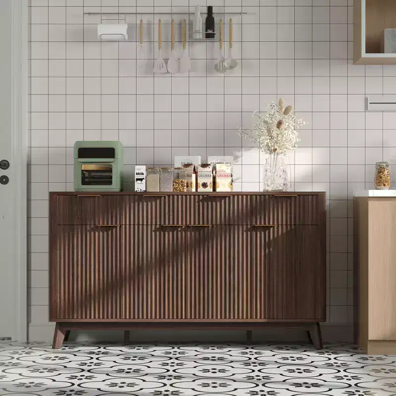 Madia/Buffet in rovere con scanalature, cassetti e ante, montaggio da 1 persona