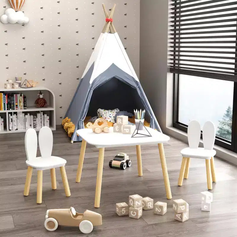Tavolo quadrato per bambini con orecchie da coniglio bianche e set di 2 sedie, 3 pezzi